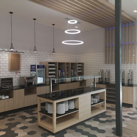 Holiday Inn Express Madrid Leganes, an IHG Hotel Exterior foto