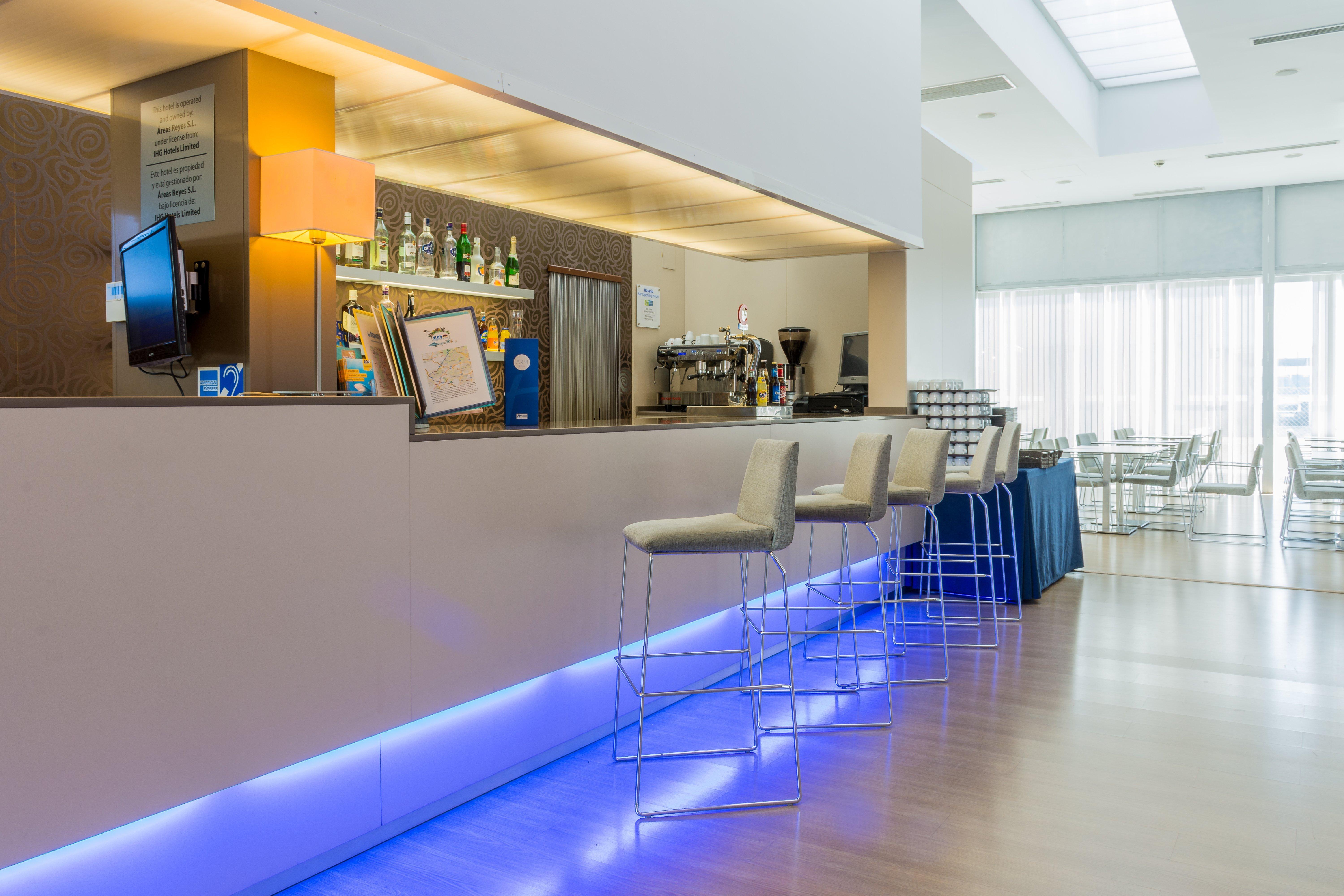 Holiday Inn Express Madrid Leganes, an IHG Hotel Exterior foto